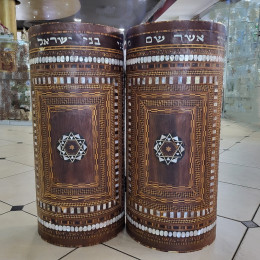 Самая дорогая антикварная Тора
