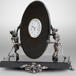Часы из бронзы и нефрита "Чертово время"
