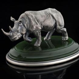 Носорог из серебра на нефрите (7,5 см)