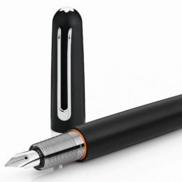 Montblanc переосмысливает искусство письма с новой ручкой M Ultra