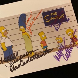Автографы создателя мультифильма Симпсоны