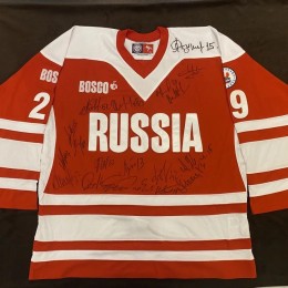 Свитер «RUSSIA» с автографами участников матча между командами звезд «Russia» - «World Stars»