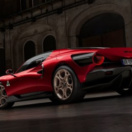 Возрождение легенды: 2024 Alfa Romeo 33 Stradale Coupe