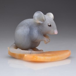 Мышонок на сыре (агат, кварцит) h=5 см