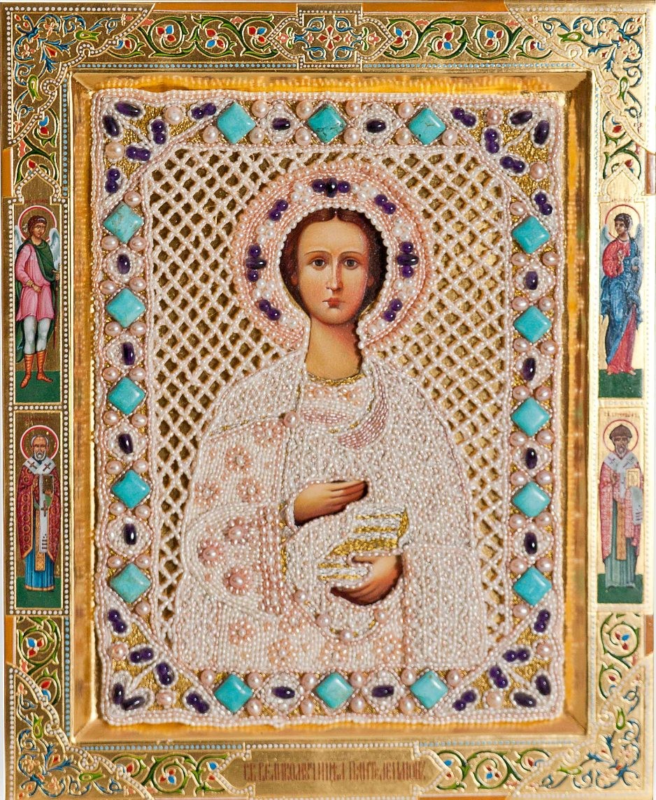 Икона с жемчугом "Святой Целитель Пантелеимон"