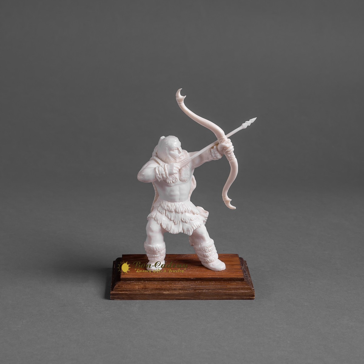 Скульптура Охотник с луком (h=14 см)